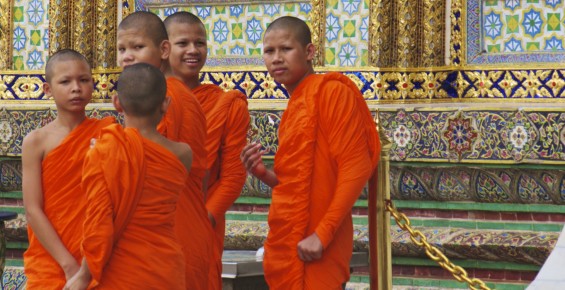 Monks at Grand Palace