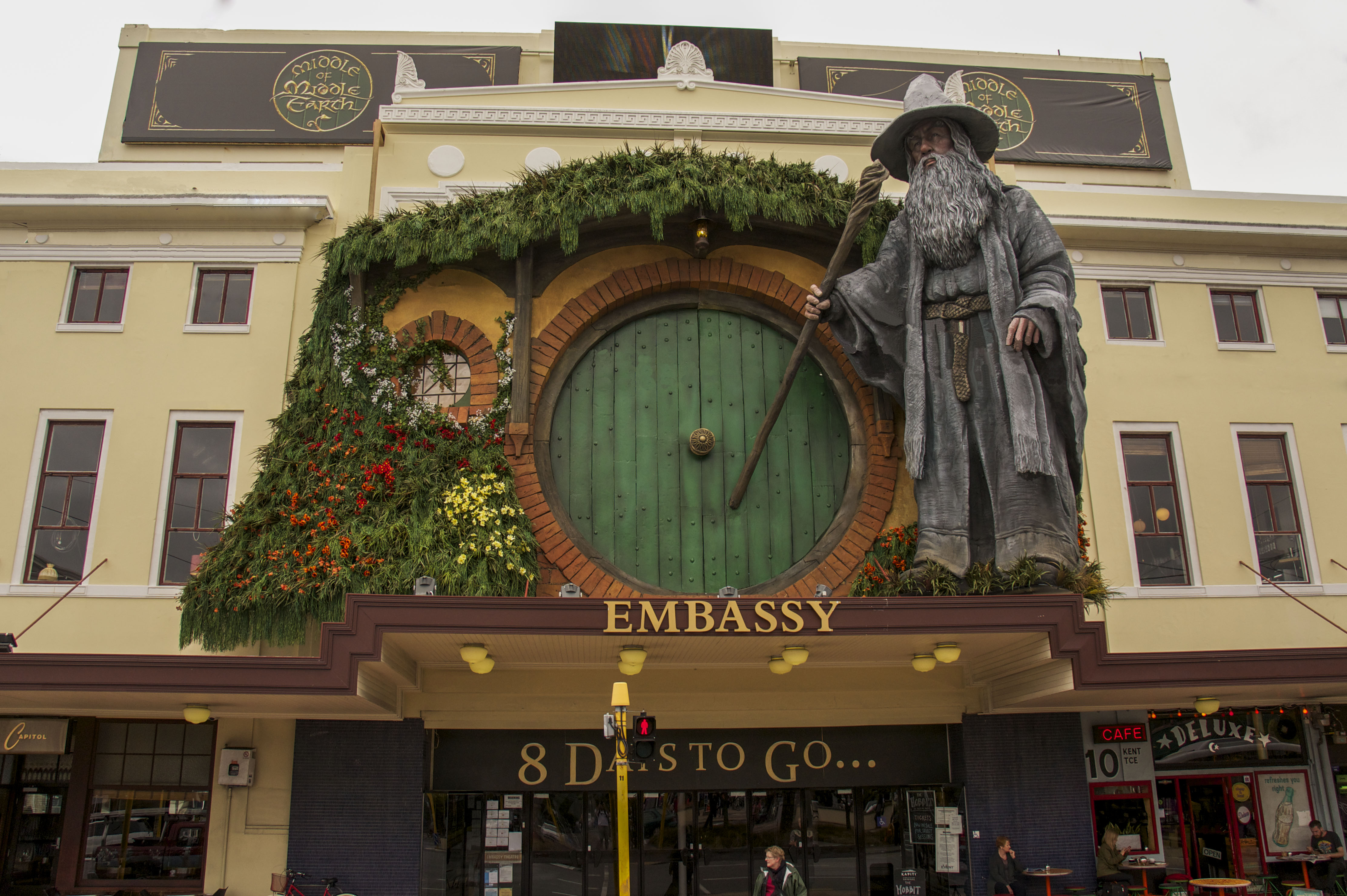 The theatre premiering The Hobbit film